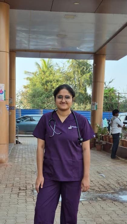 Dr Kruthi K
